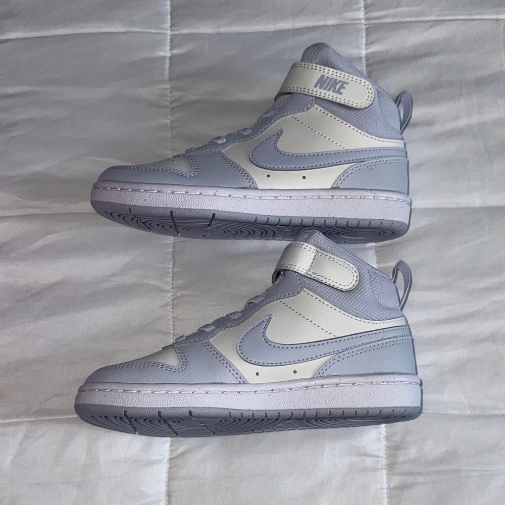 Nike Kids Sneakers - White and light blue